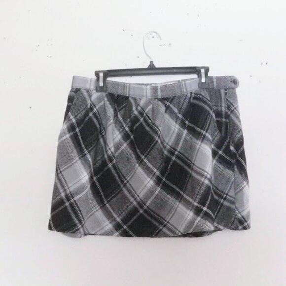 Old Navy Preppy Y2K  Schoolcore Women's Size 12 Mini Skirt - Picture 1 of 13